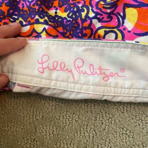 Brightly colored Lilly Pulitzer Callahan Shorts - Picture 5 of 5